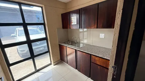 Pomona Junction Business Park, 164 Deodar St, Pomona